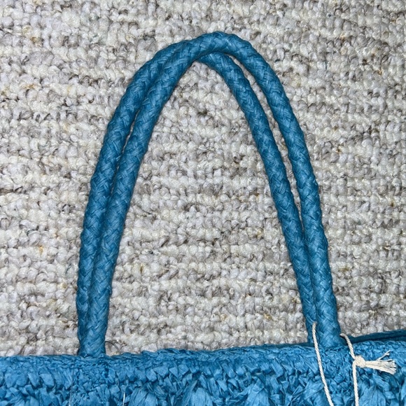 NWT Rafia Fringe Tote Handcrafted in India - Picture 6 of 9